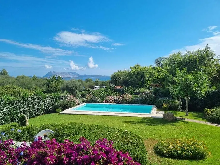 סאן תאודורו Villa With Pool, Garden And Sea View